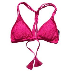 VINCE CAMUTO Crochet String Triangle Bikini Swim Top Dragon Fruit Pink NWT Small